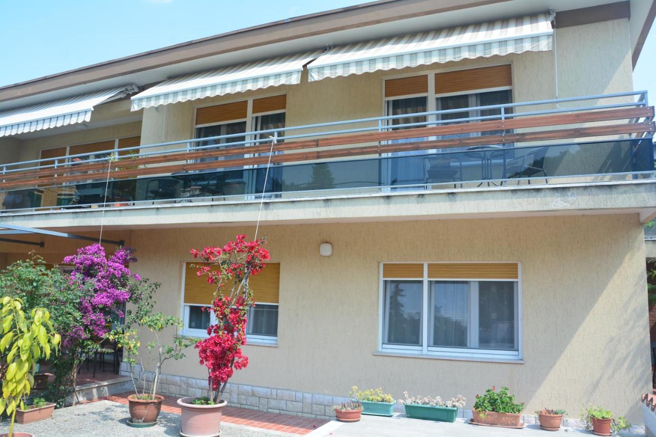 Apartments Orange ロヴラン エクステリア 写真